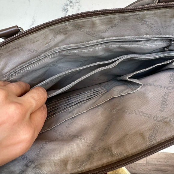 Baggallini Shoulder Bag - Beautiful Brown Color with Lots of Storage Space - Picture 12 of 16
